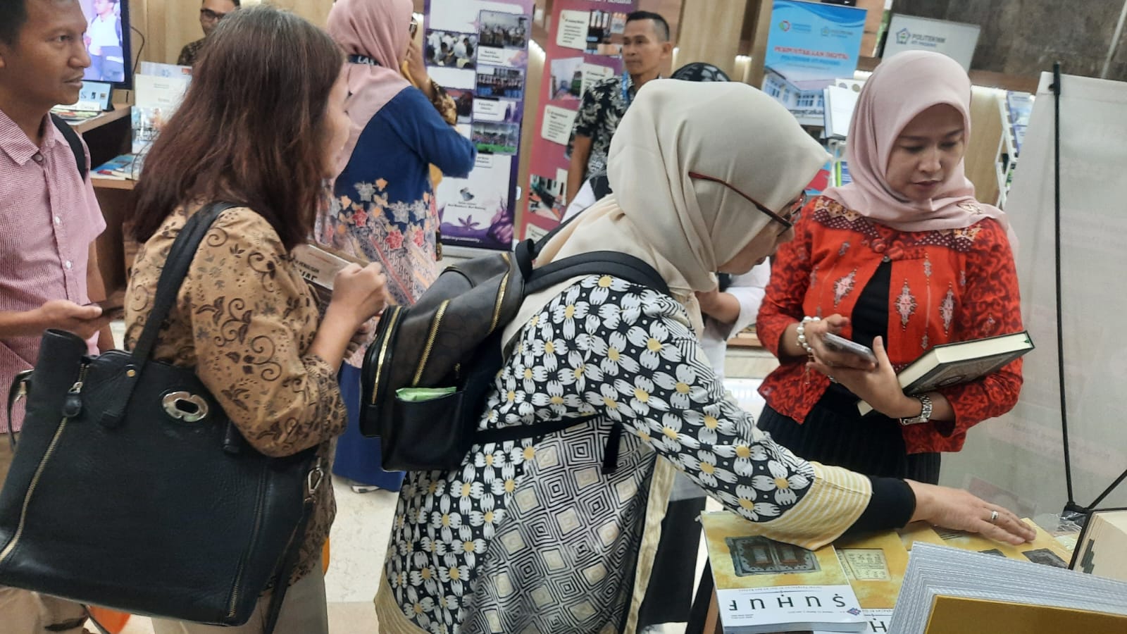 Ikut Meriahkan Kemenperin Book Fair 2024, LPMQ Pamerkan Produk Unggulan