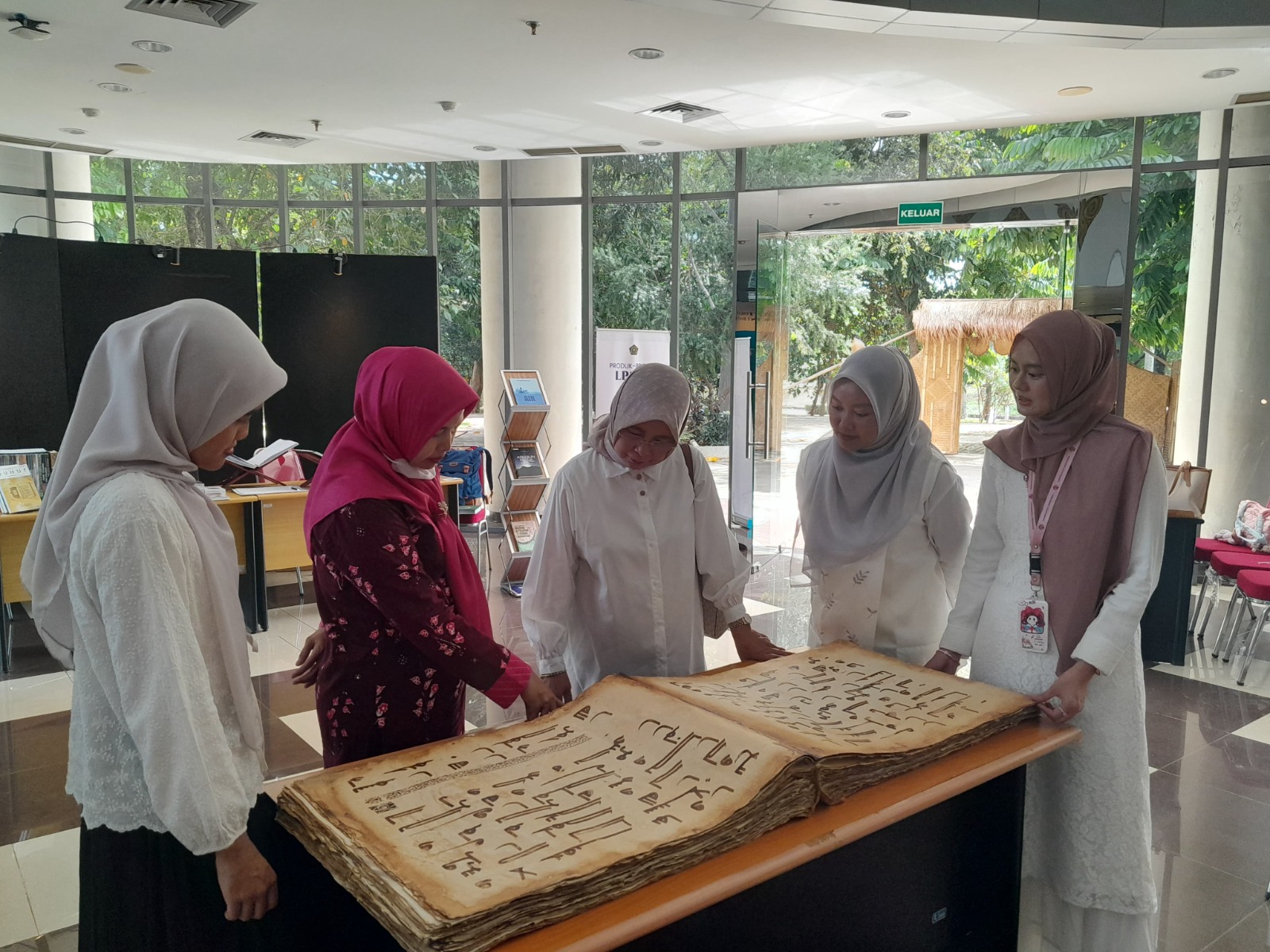 Manuskrip Koleksi BQMI Mejeng di Makara Art Center UI